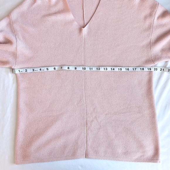 1. State Polished Nomad V-Neck Bubble Sleeve Sweater Baby Pink Womens Sz S EUC - Picture 5 of 8